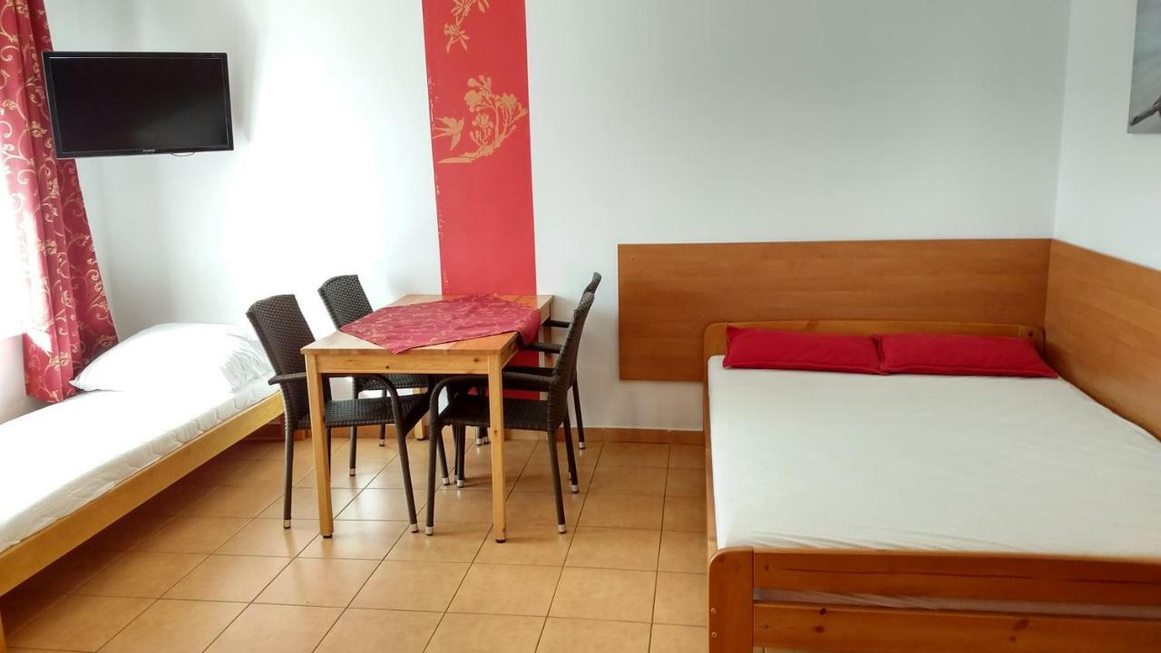 Pod Filarami Pobierowo Ξενοδοχείο Εξωτερικό φωτογραφία